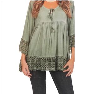 NWT.  S/M Sacred Threads blouse/tunic.  218330. LG/GY01